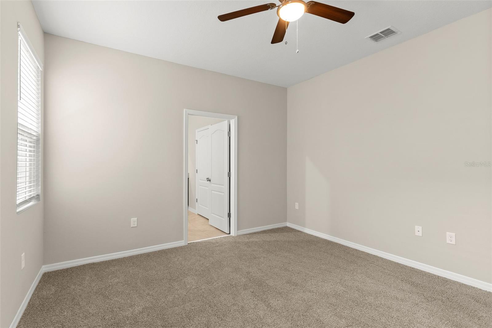 Image 14 of 47 For 5121 Oakbourne Avenue