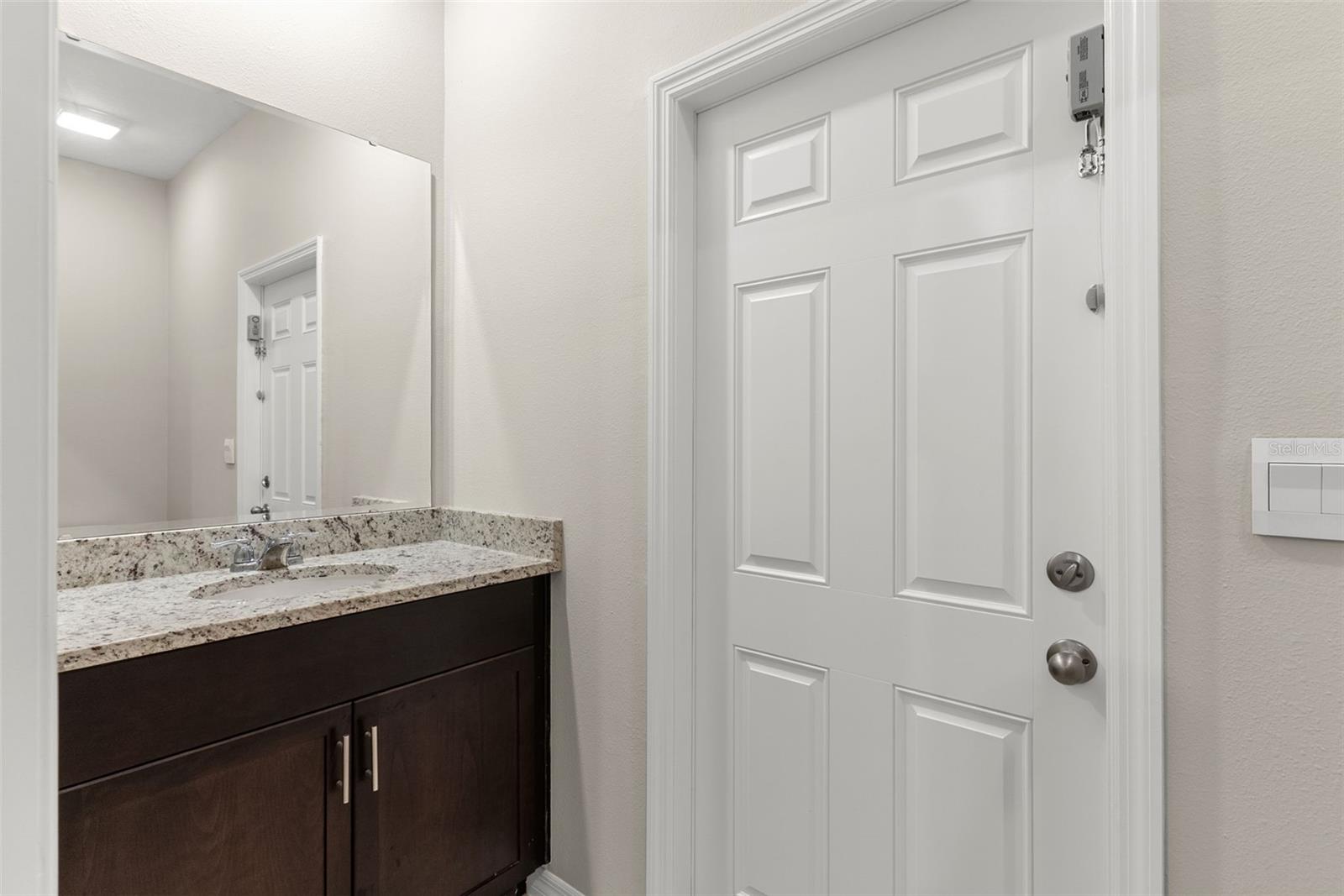 Image 16 of 47 For 5121 Oakbourne Avenue