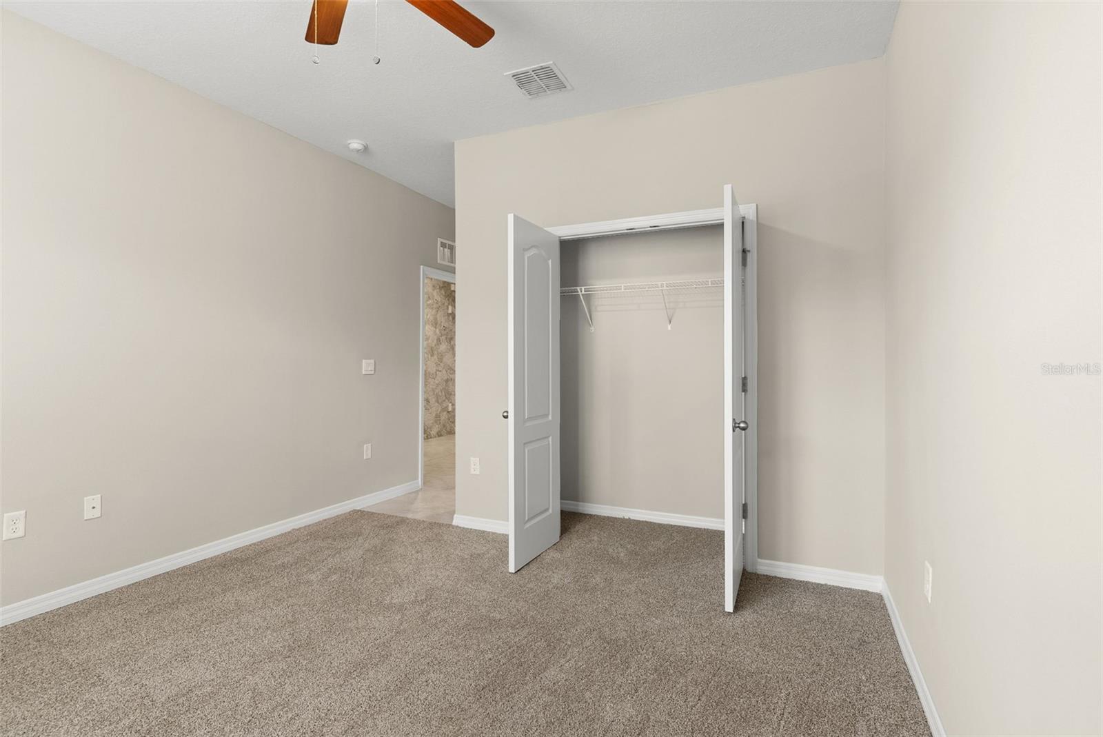 Image 18 of 47 For 5121 Oakbourne Avenue