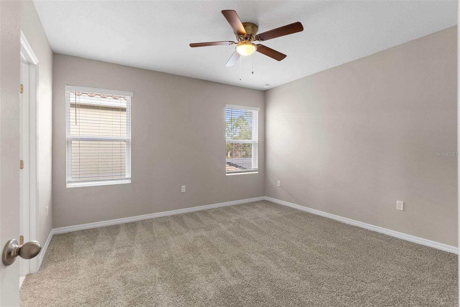 Image 24 of 47 For 5121 Oakbourne Avenue