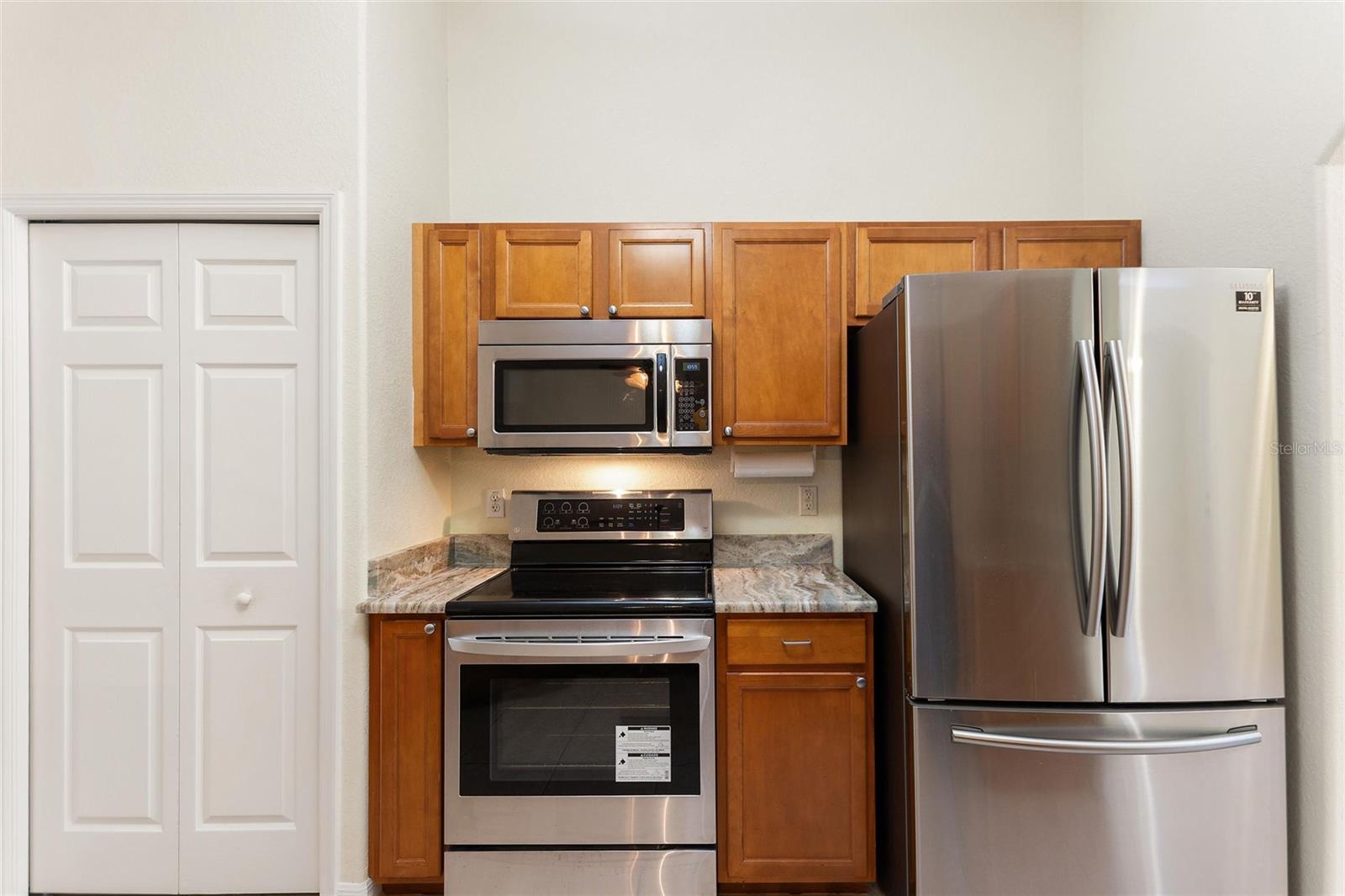 Image 14 of 82 For 6645 Amaryllis Drive