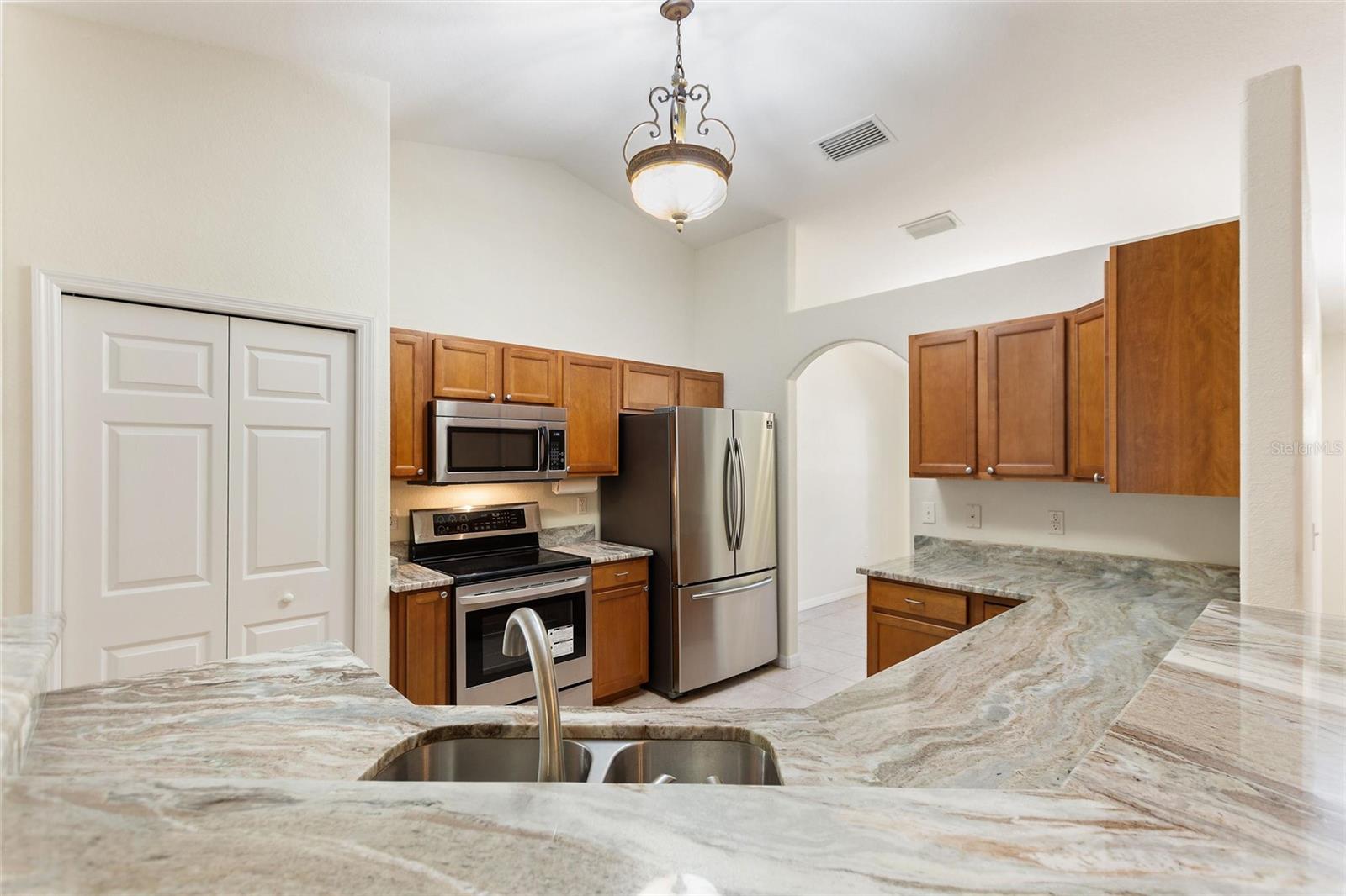 Image 16 of 82 For 6645 Amaryllis Drive