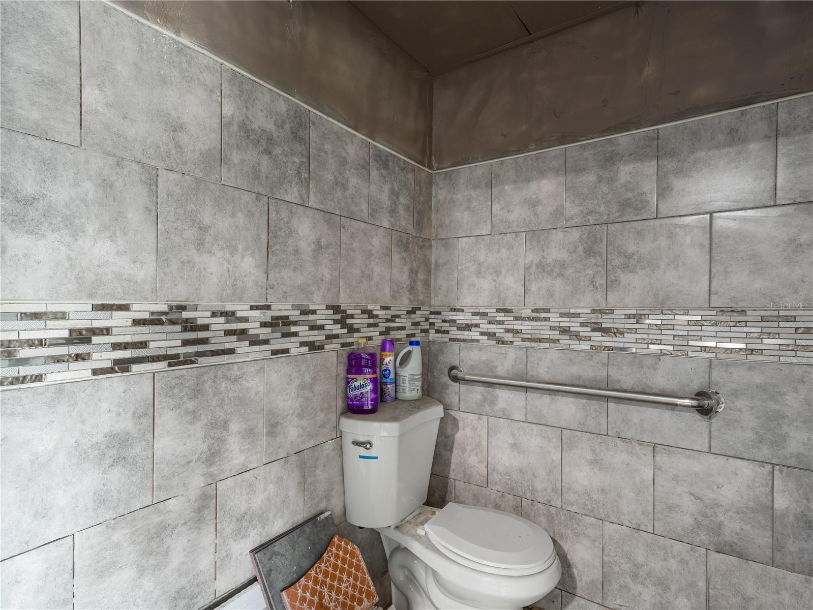 Image 10 of 11 For 409 Martin Luther King Boulevard Ne