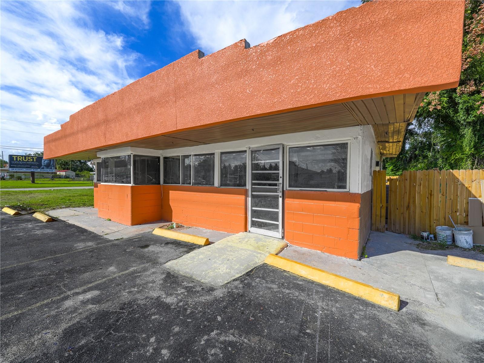 Image 3 of 11 For 409 Martin Luther King Boulevard Ne