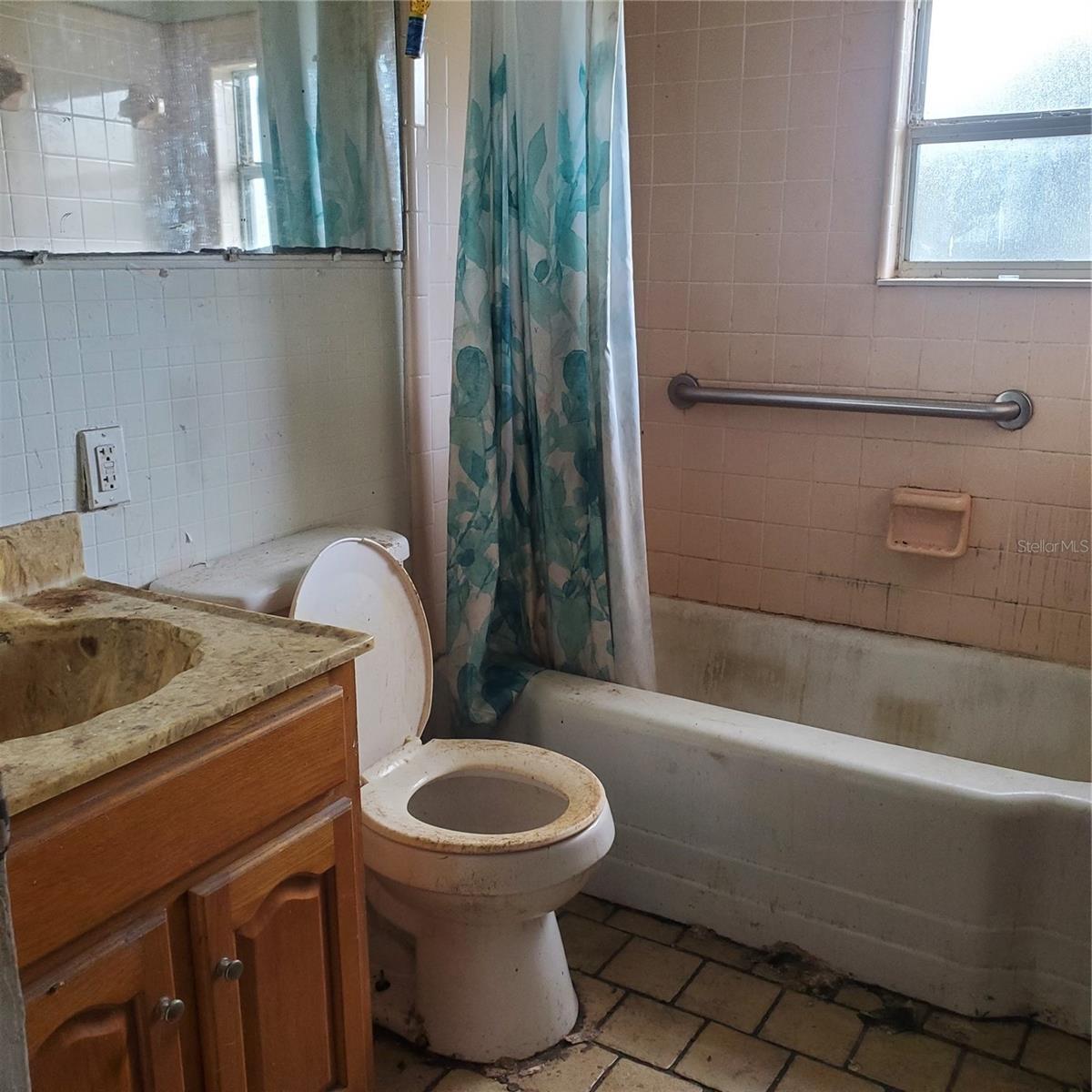 Image 11 of 11 For 949 Lake Street