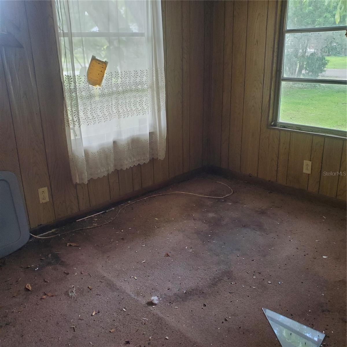 Image 8 of 11 For 949 Lake Street