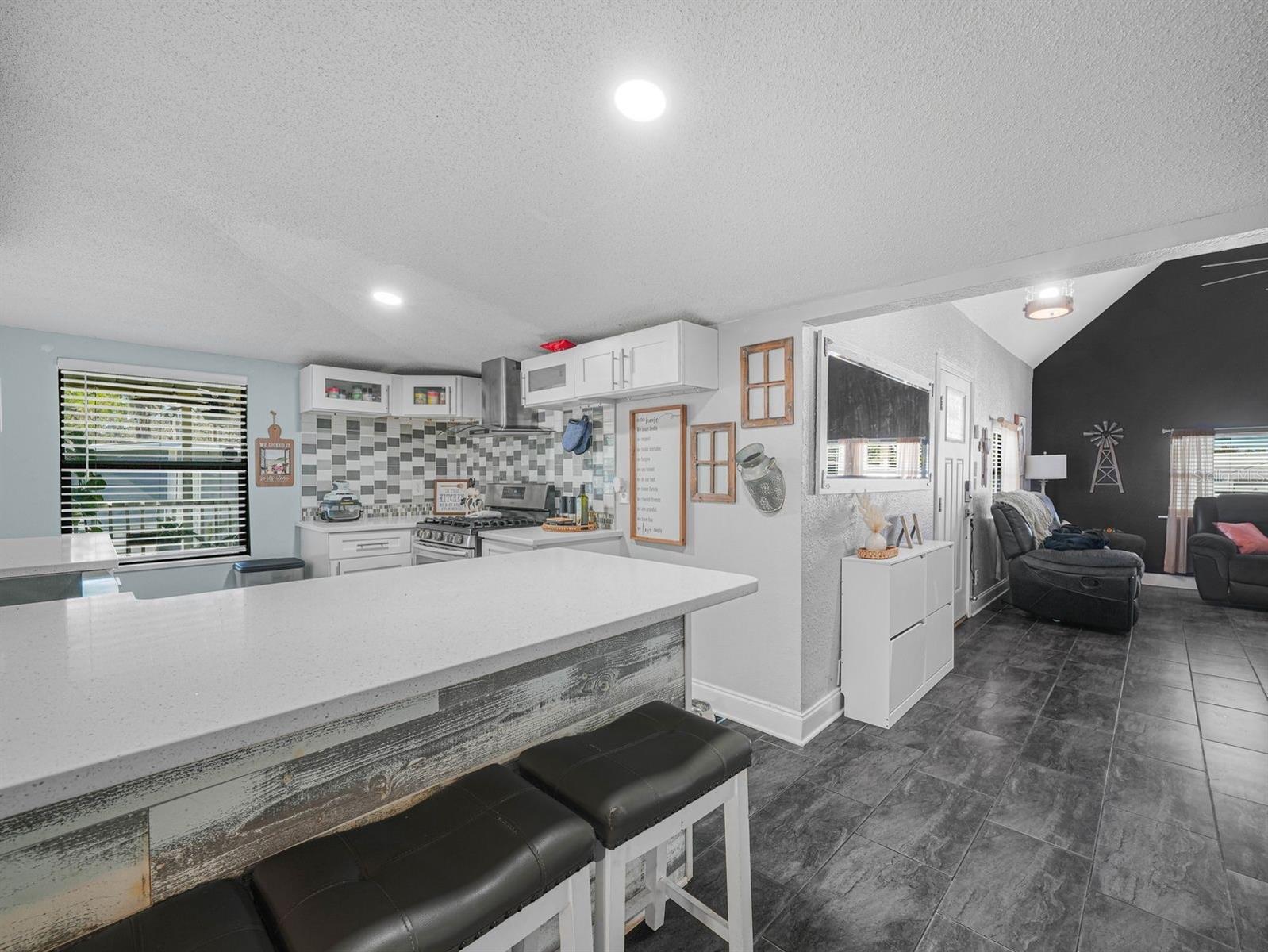 Image 10 of 45 For 611 Acacia Walk