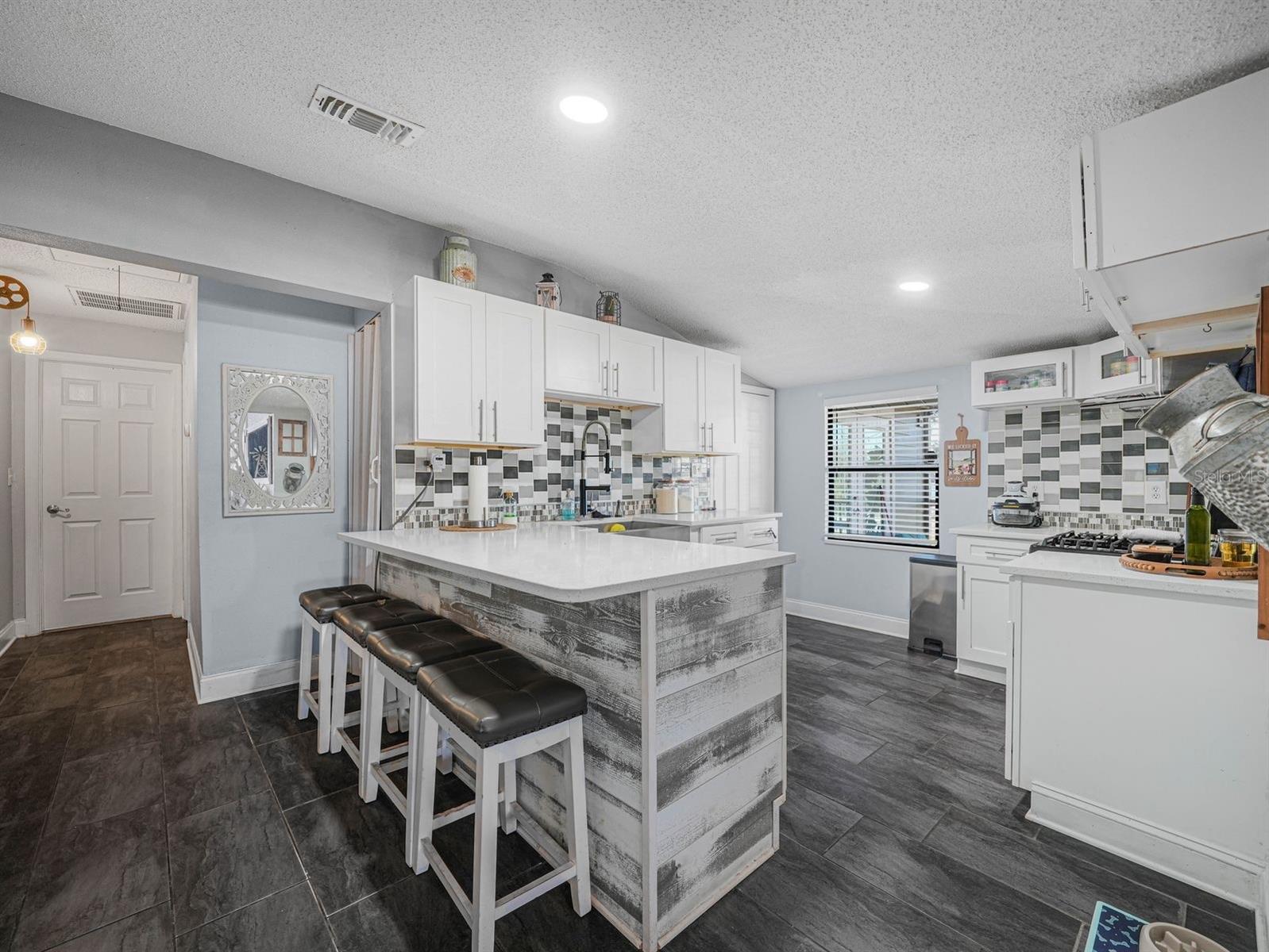 Image 12 of 45 For 611 Acacia Walk