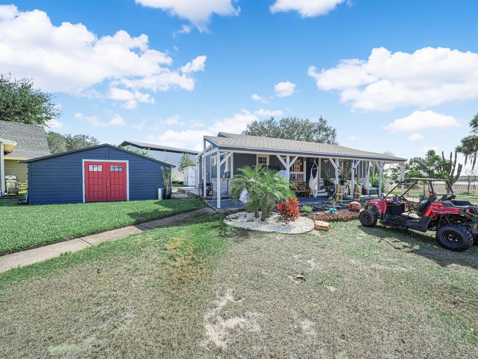 Image 21 of 45 For 611 Acacia Walk