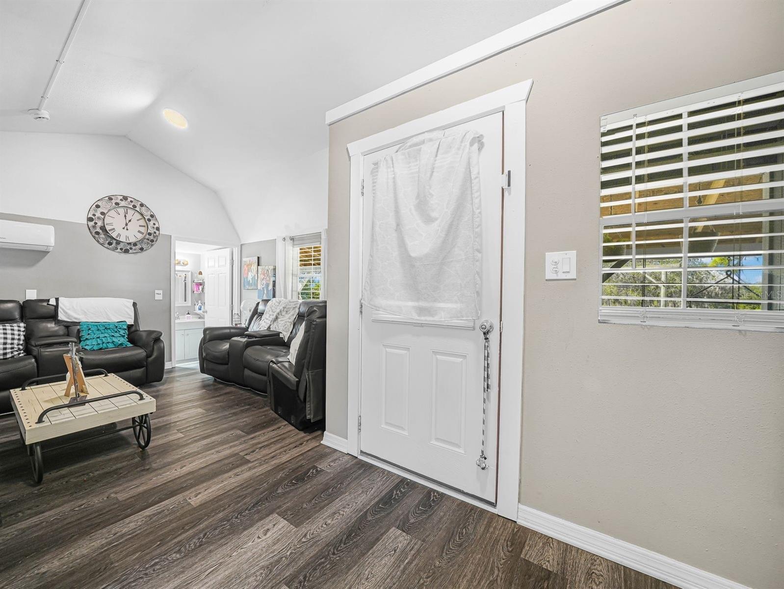 Image 23 of 45 For 611 Acacia Walk