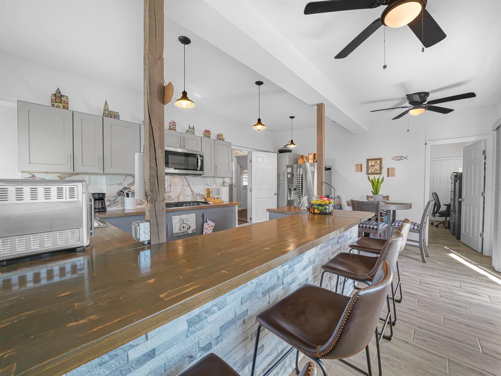 Image 29 of 45 For 611 Acacia Walk