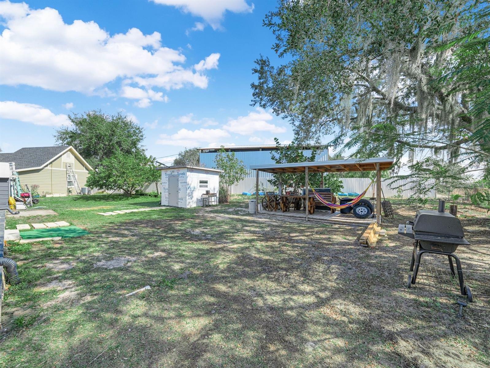 Image 37 of 45 For 611 Acacia Walk