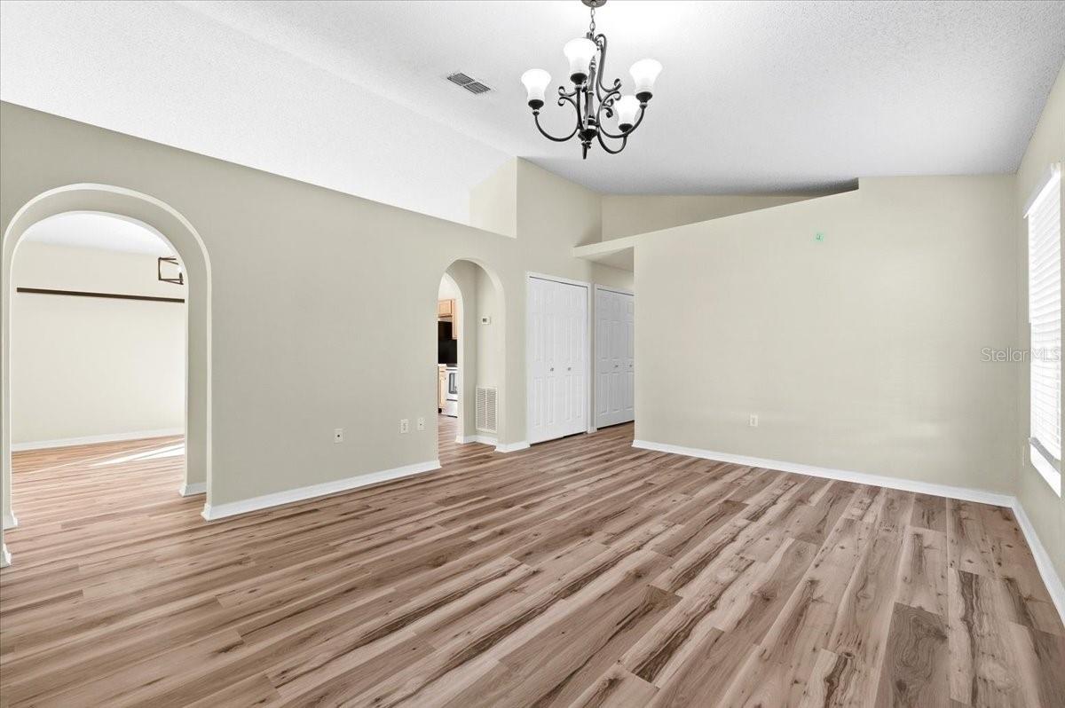 Image 12 of 34 For 2036 Whispering Trails Boulevard