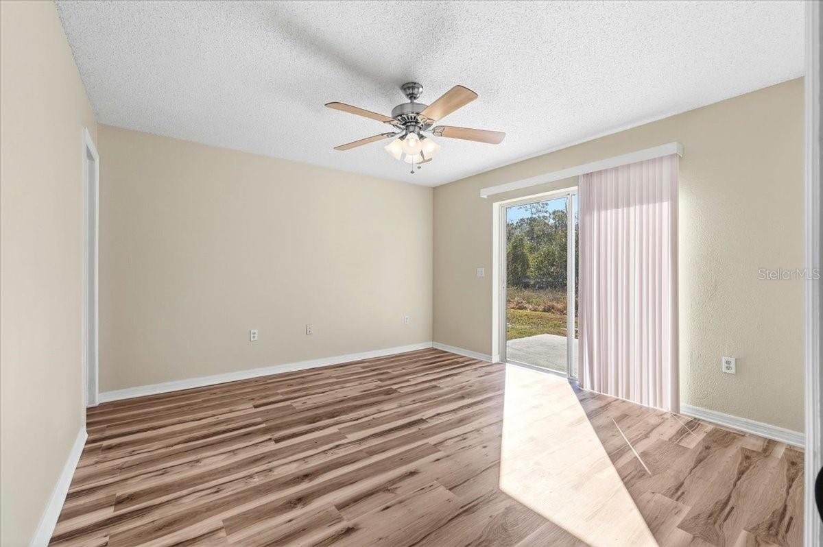 Image 18 of 34 For 2036 Whispering Trails Boulevard