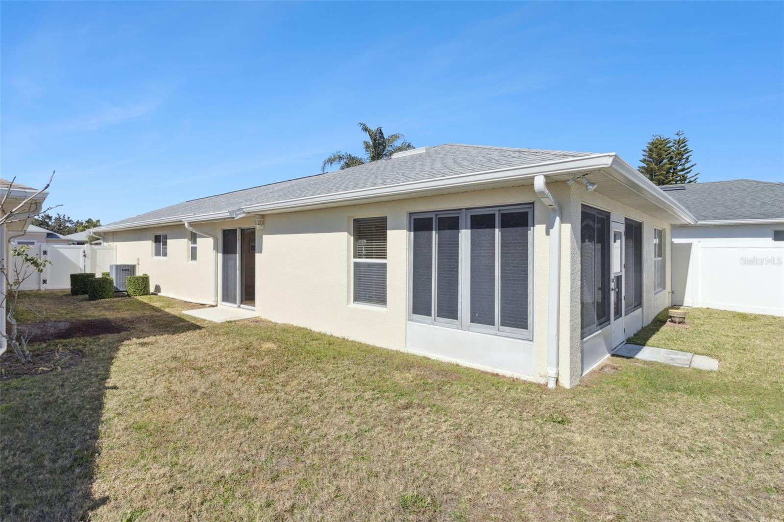 Image 23 of 43 For 3343 Livingston Way