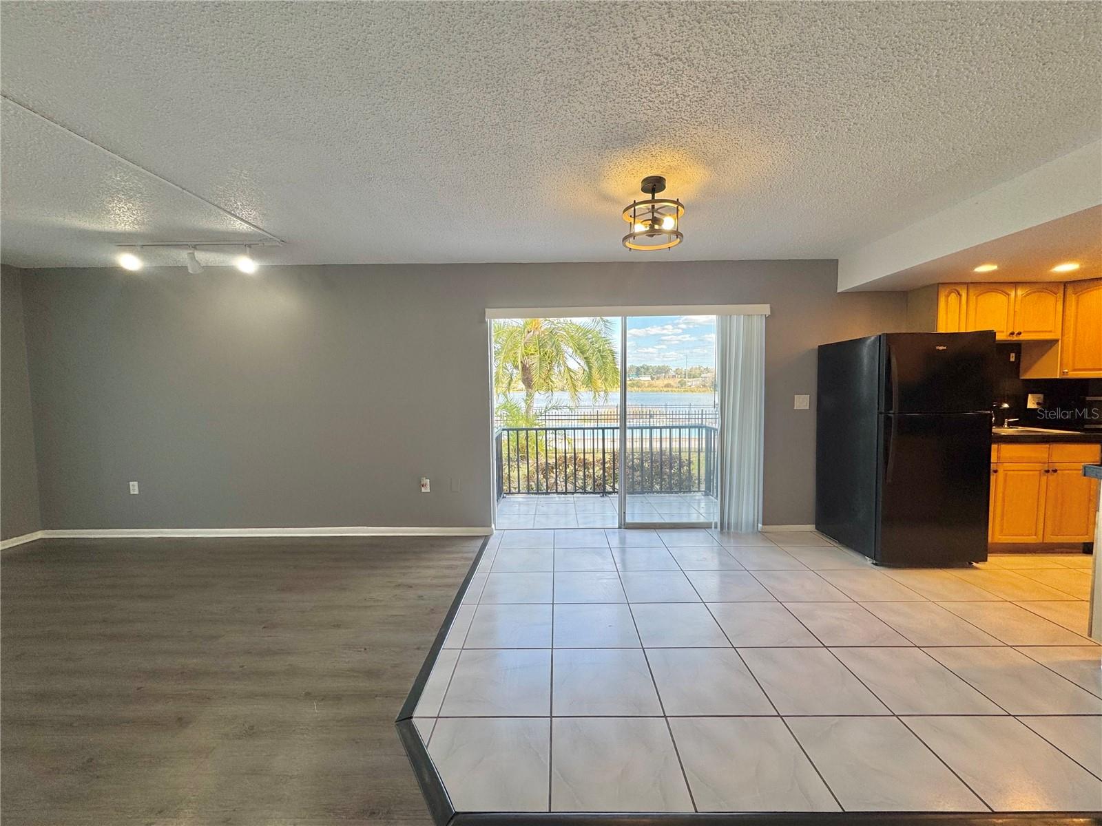 Image 5 of 35 For 1550 11th Street Ne D4