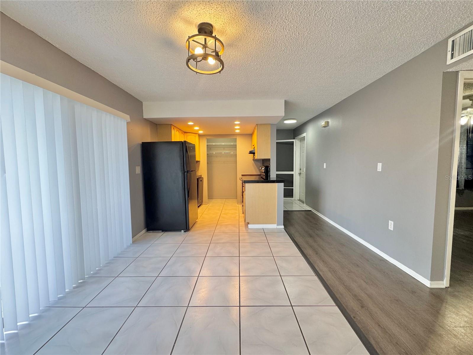 Image 7 of 35 For 1550 11th Street Ne D4