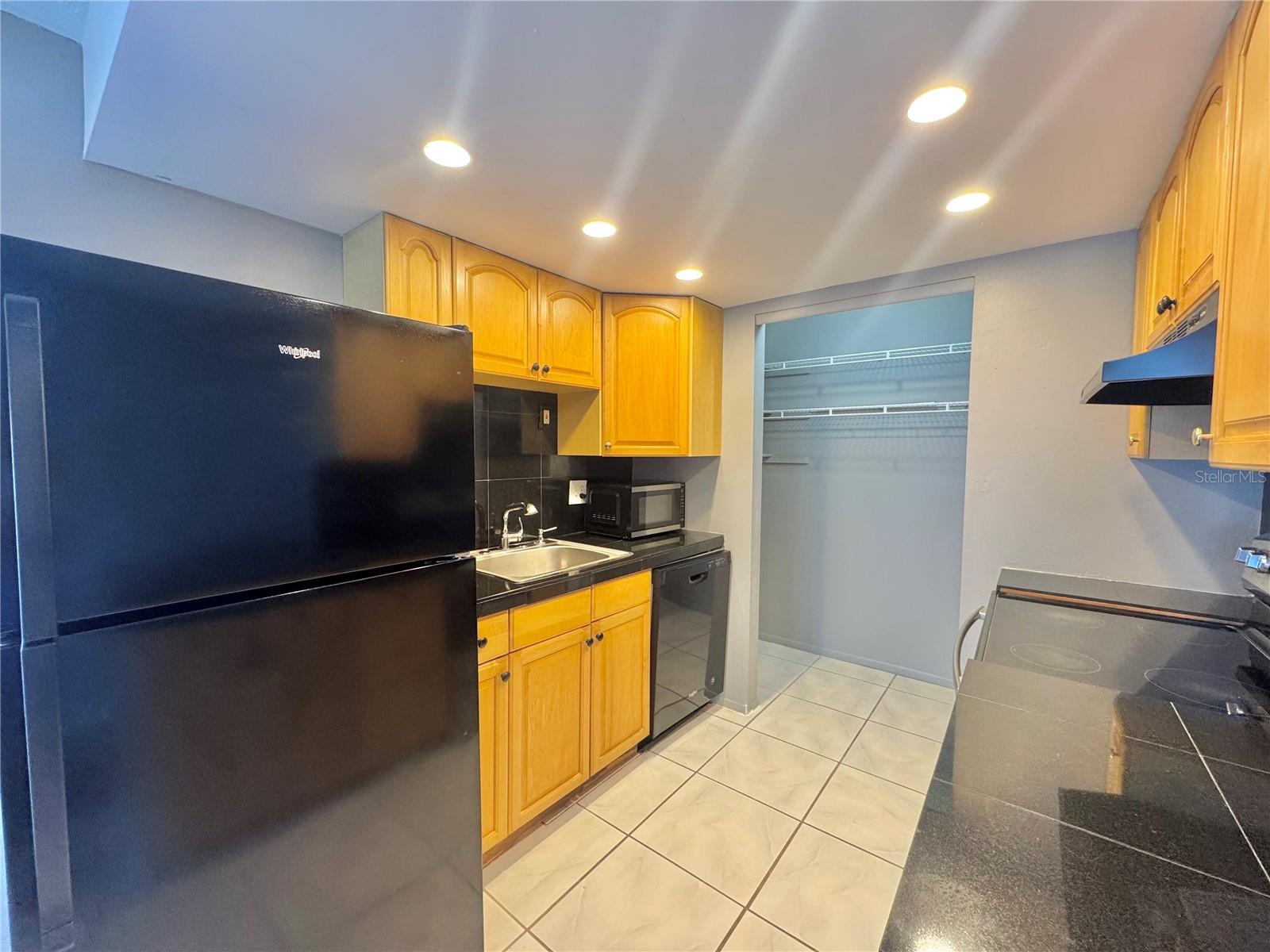 Image 8 of 35 For 1550 11th Street Ne D4