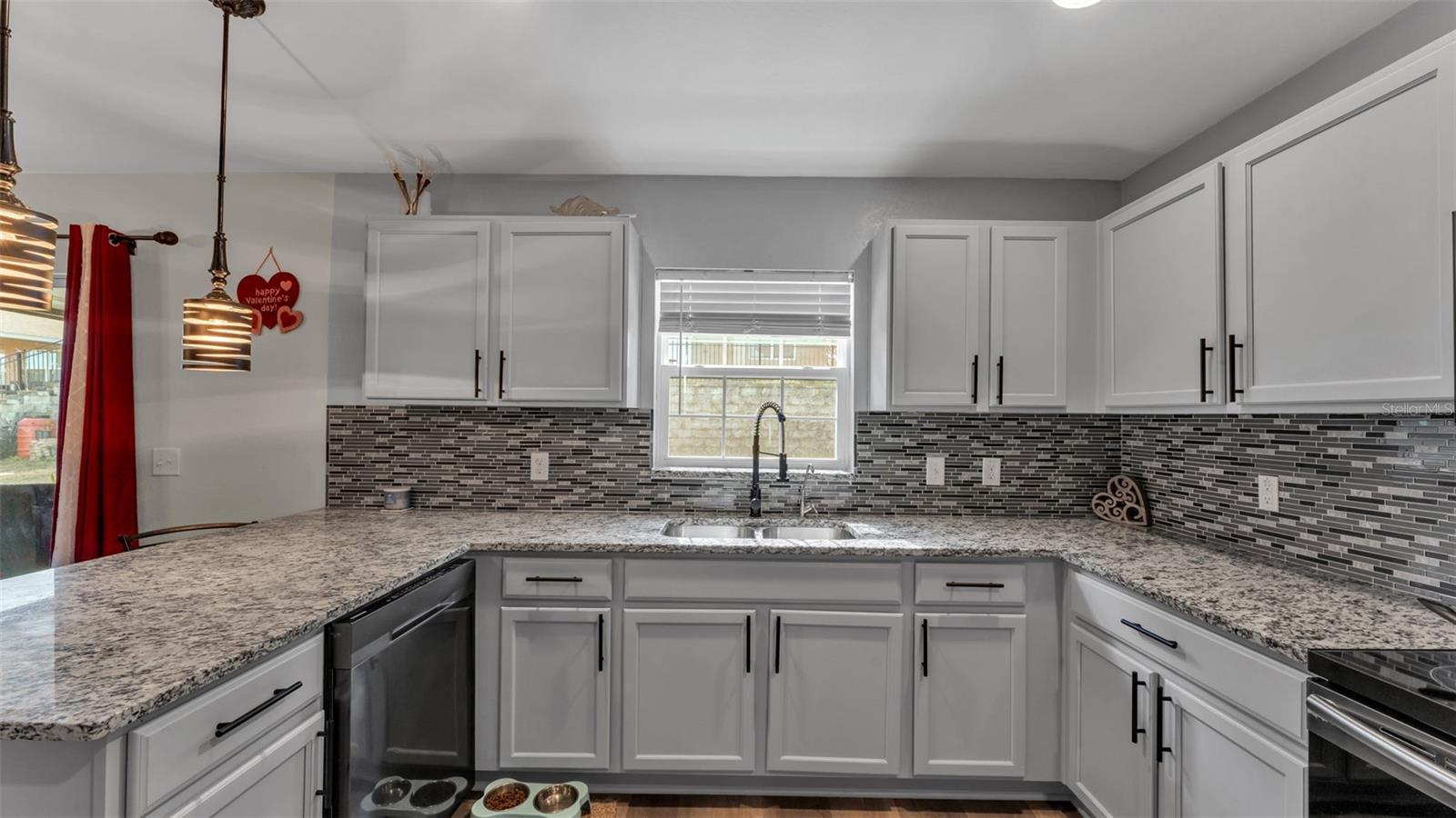 Image 10 of 37 For 302 Brookshire Drive