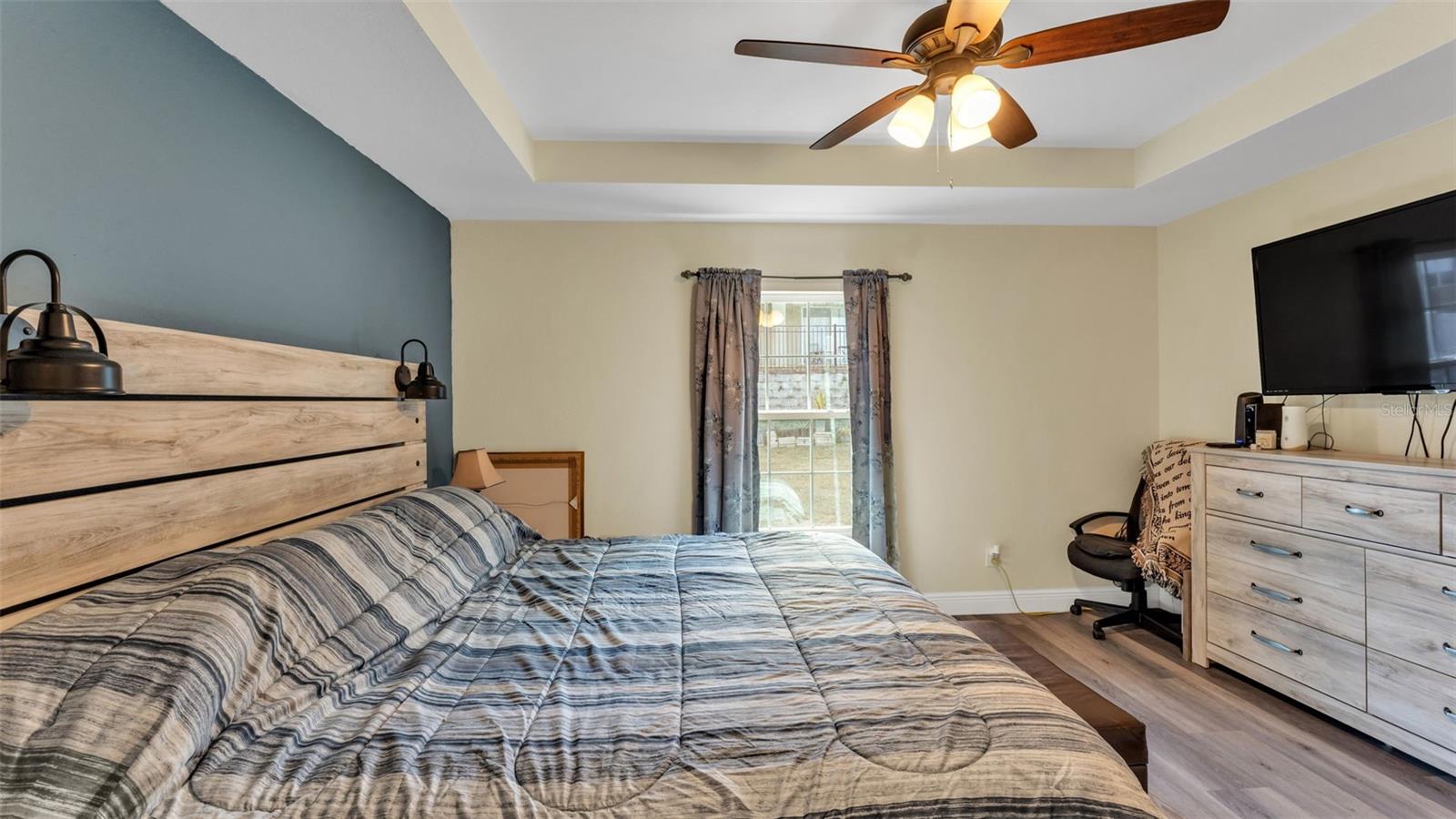 Image 13 of 37 For 302 Brookshire Drive