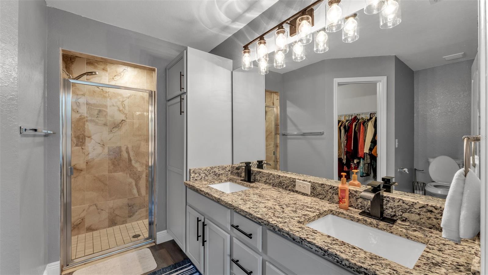 Image 14 of 37 For 302 Brookshire Drive