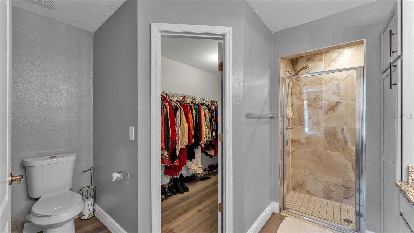 Image 15 of 37 For 302 Brookshire Drive