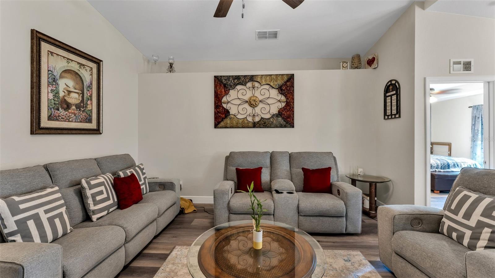 Image 4 of 37 For 302 Brookshire Drive