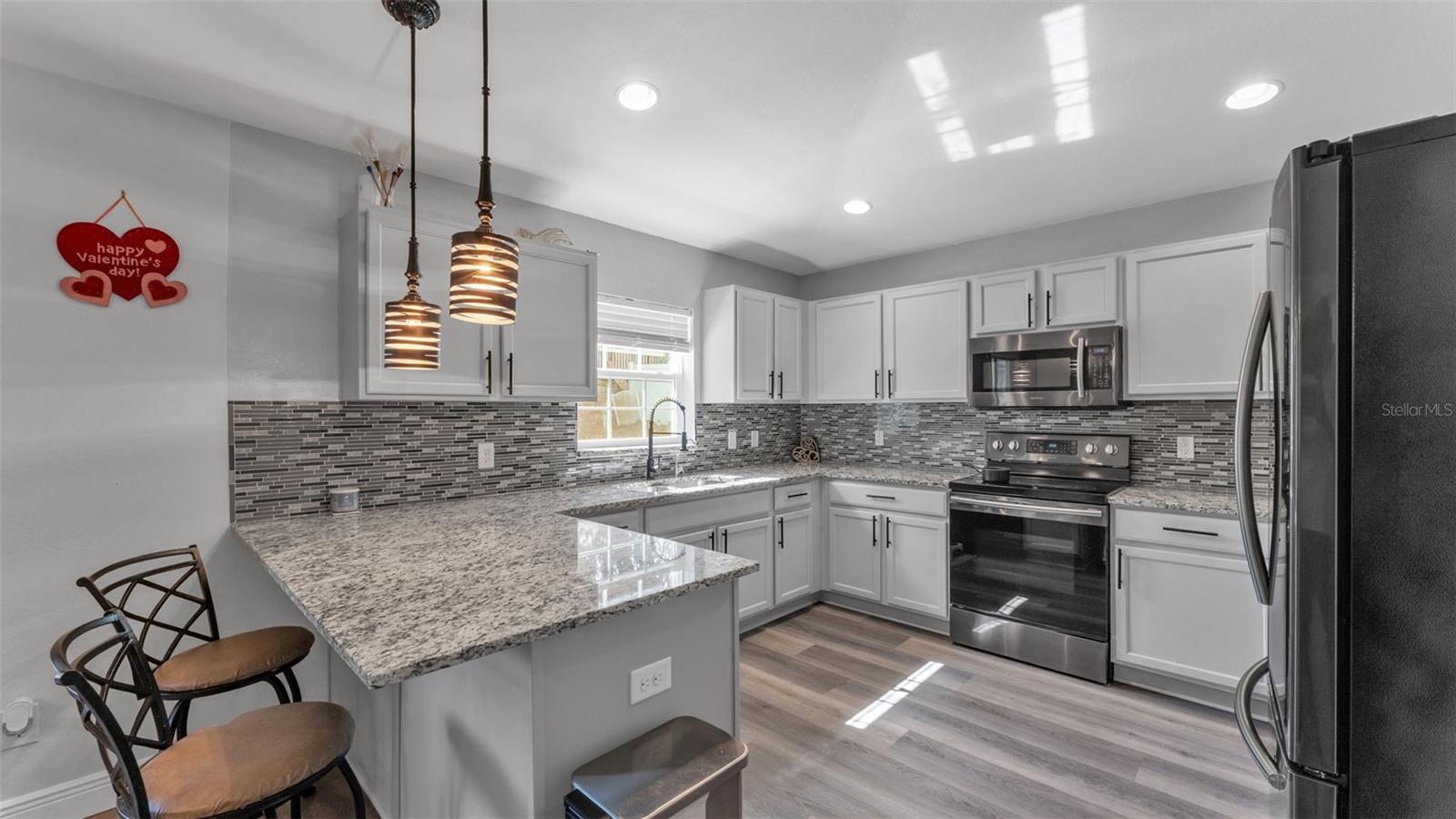 Image 7 of 37 For 302 Brookshire Drive