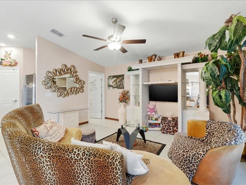 Image 3 of 38 For 3943 Resting Robin Avenue