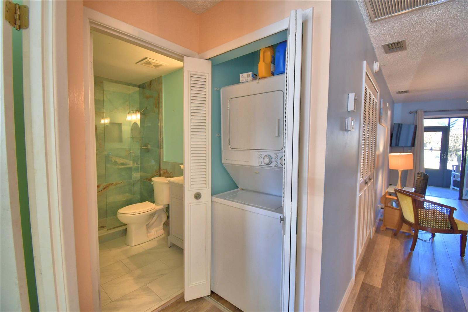 Image 9 of 37 For 345 24th Street Nw 25