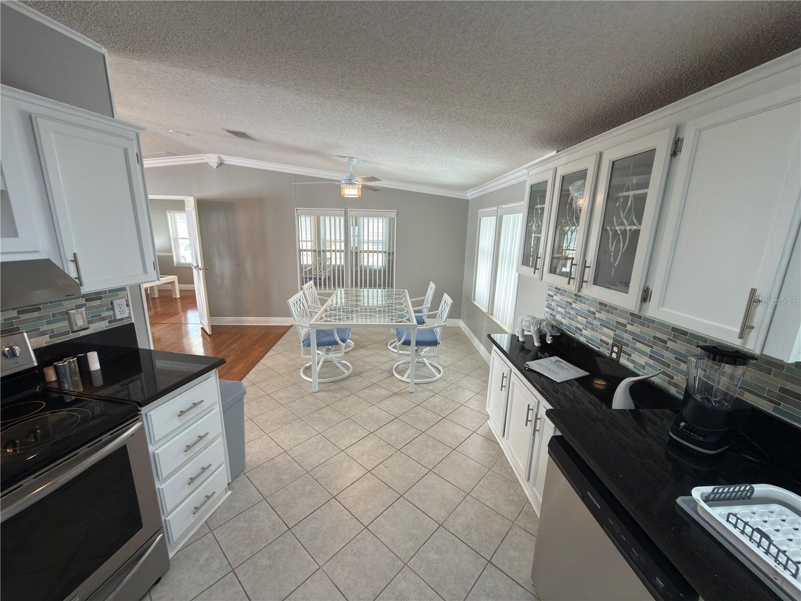 Image 13 of 56 For 5122 Southshore Drive