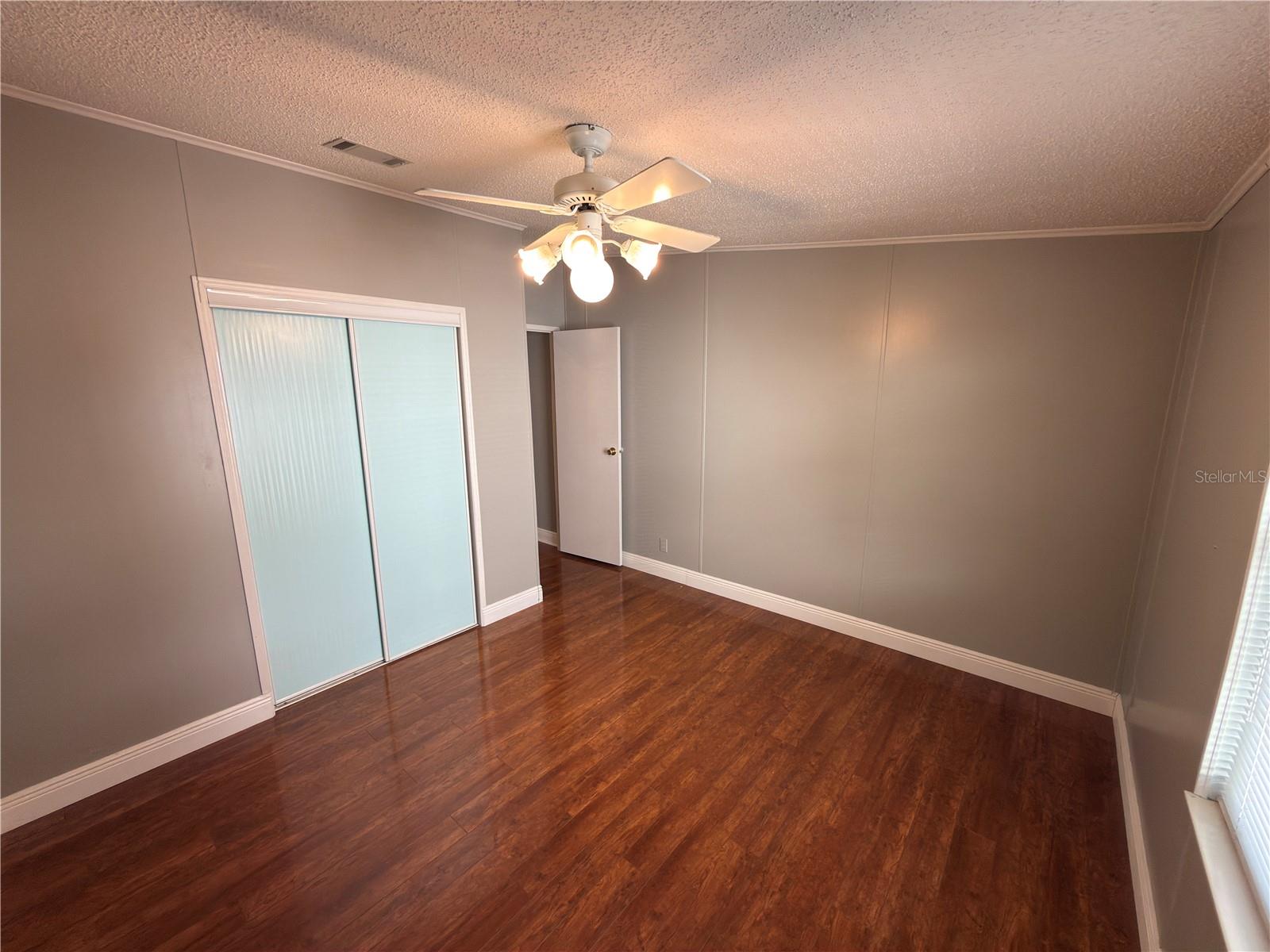 Image 28 of 56 For 5122 Southshore Drive