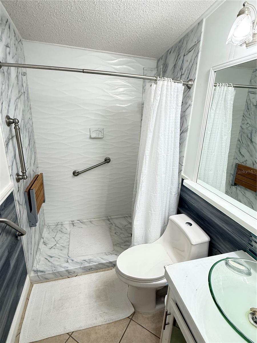 Image 32 of 56 For 5122 Southshore Drive