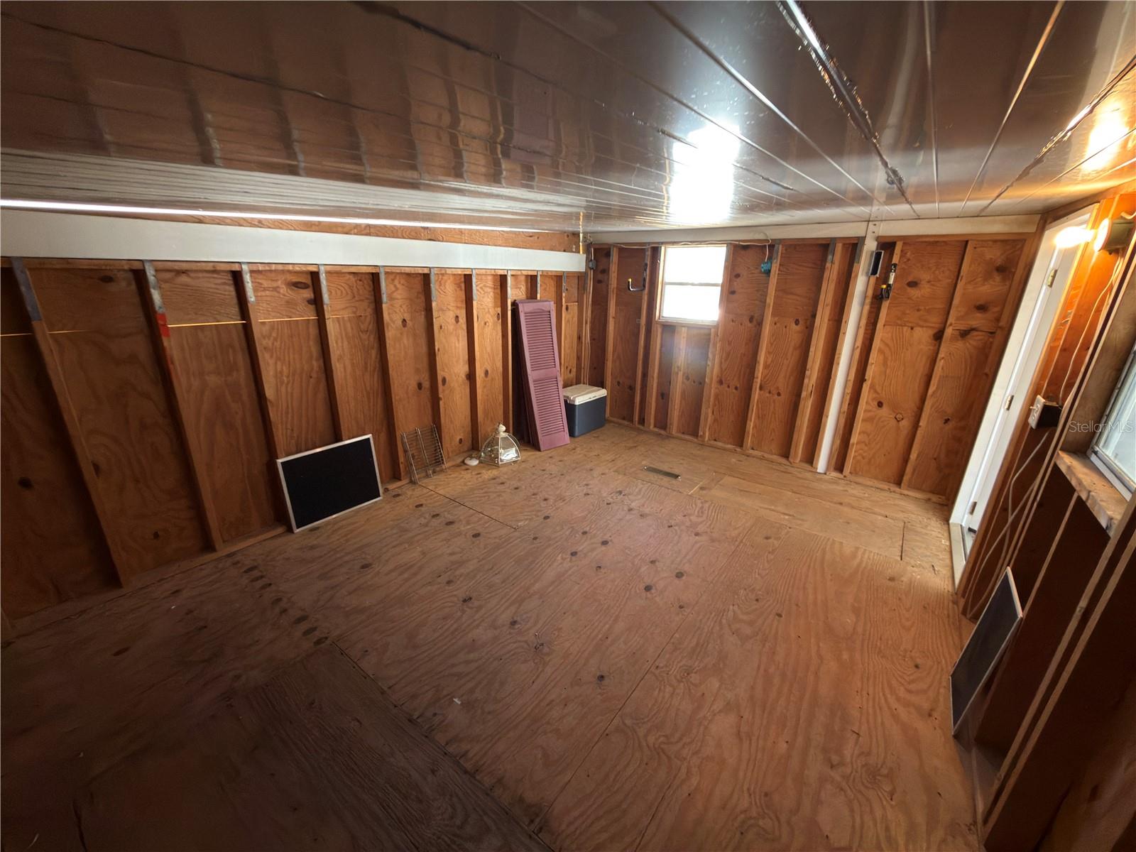 Image 52 of 56 For 5122 Southshore Drive