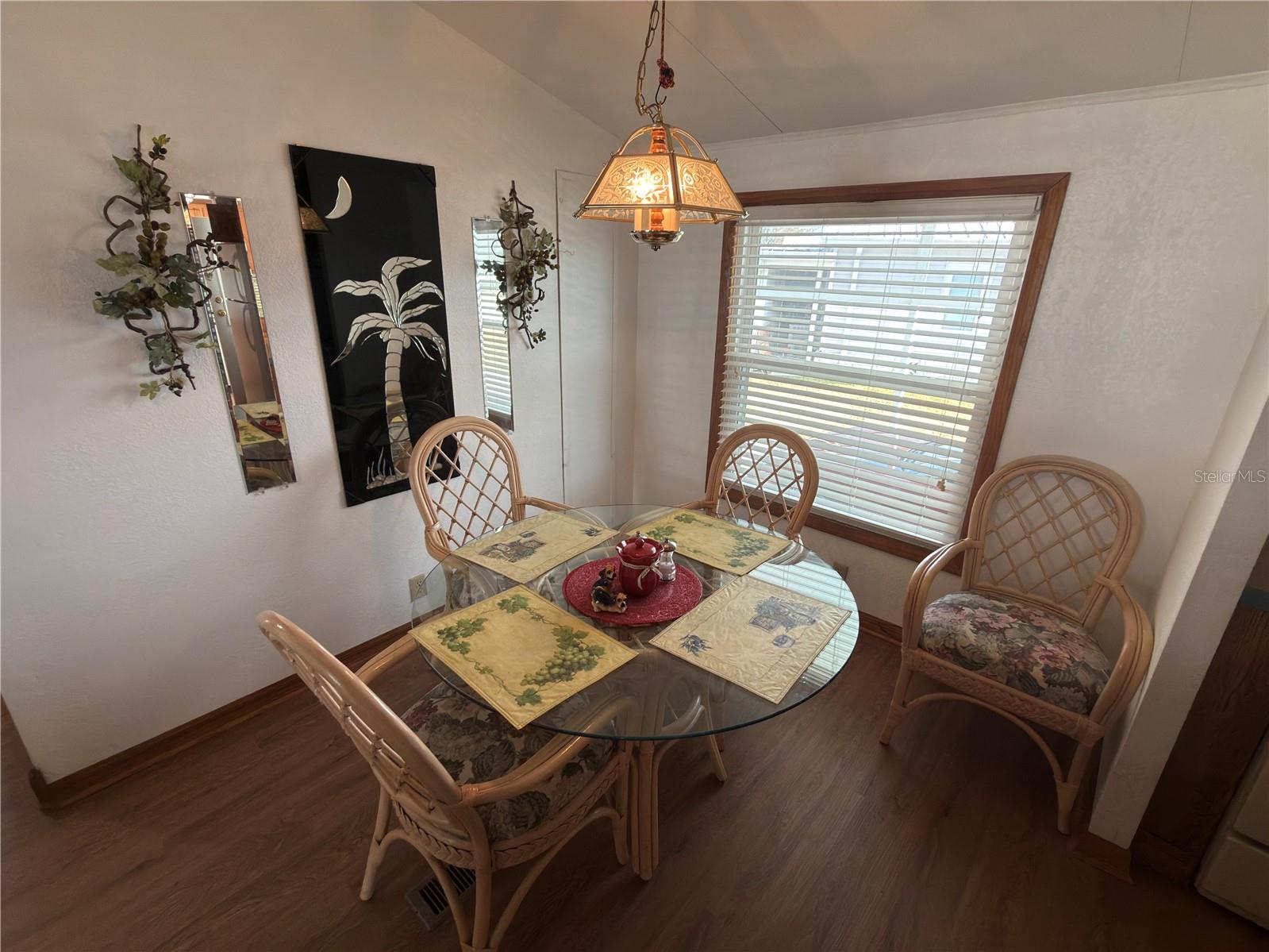 Image 10 of 45 For 4992 Shore Line Drive