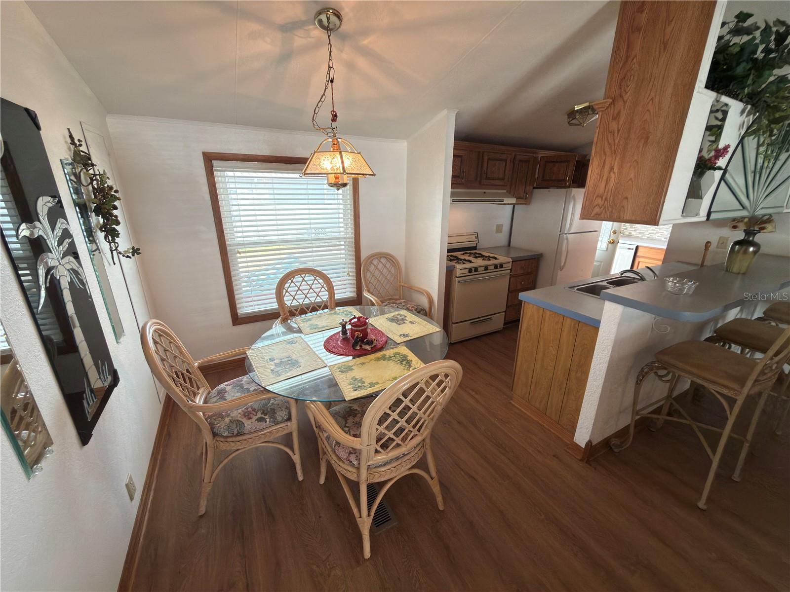 Image 11 of 45 For 4992 Shore Line Drive