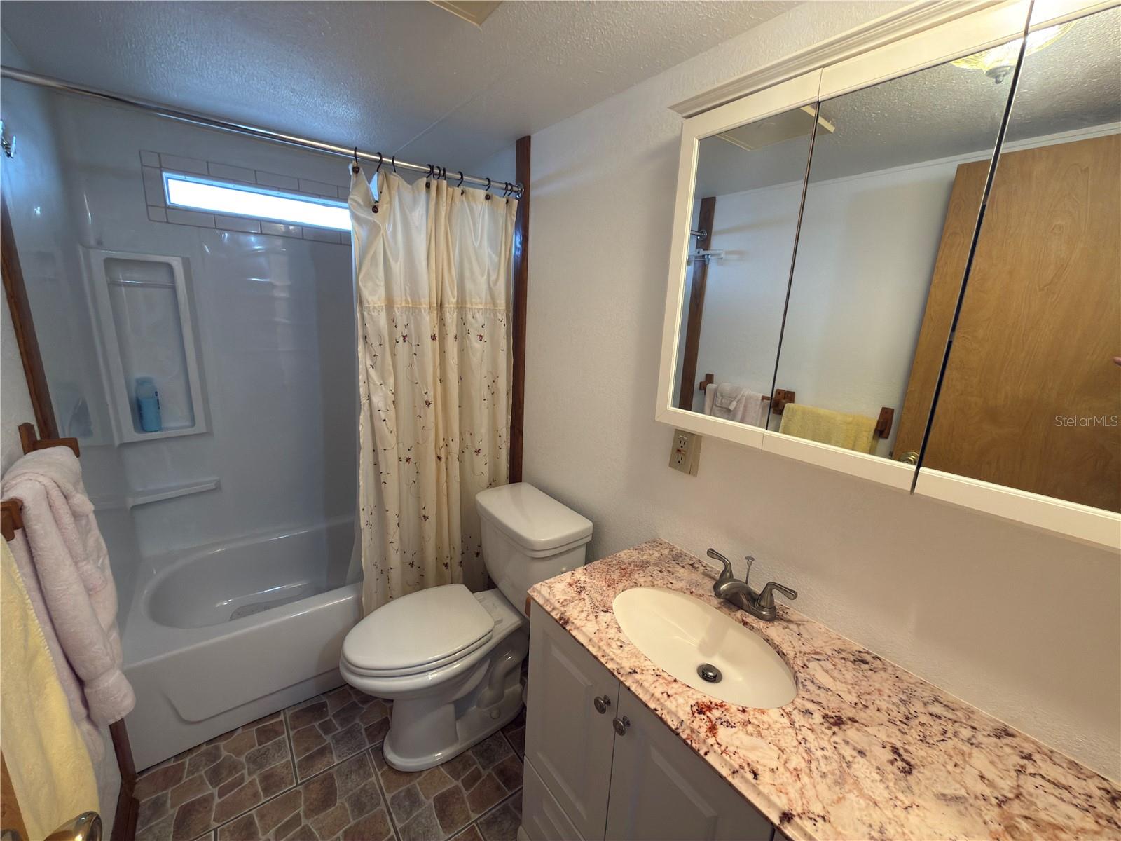 Image 29 of 45 For 4992 Shore Line Drive