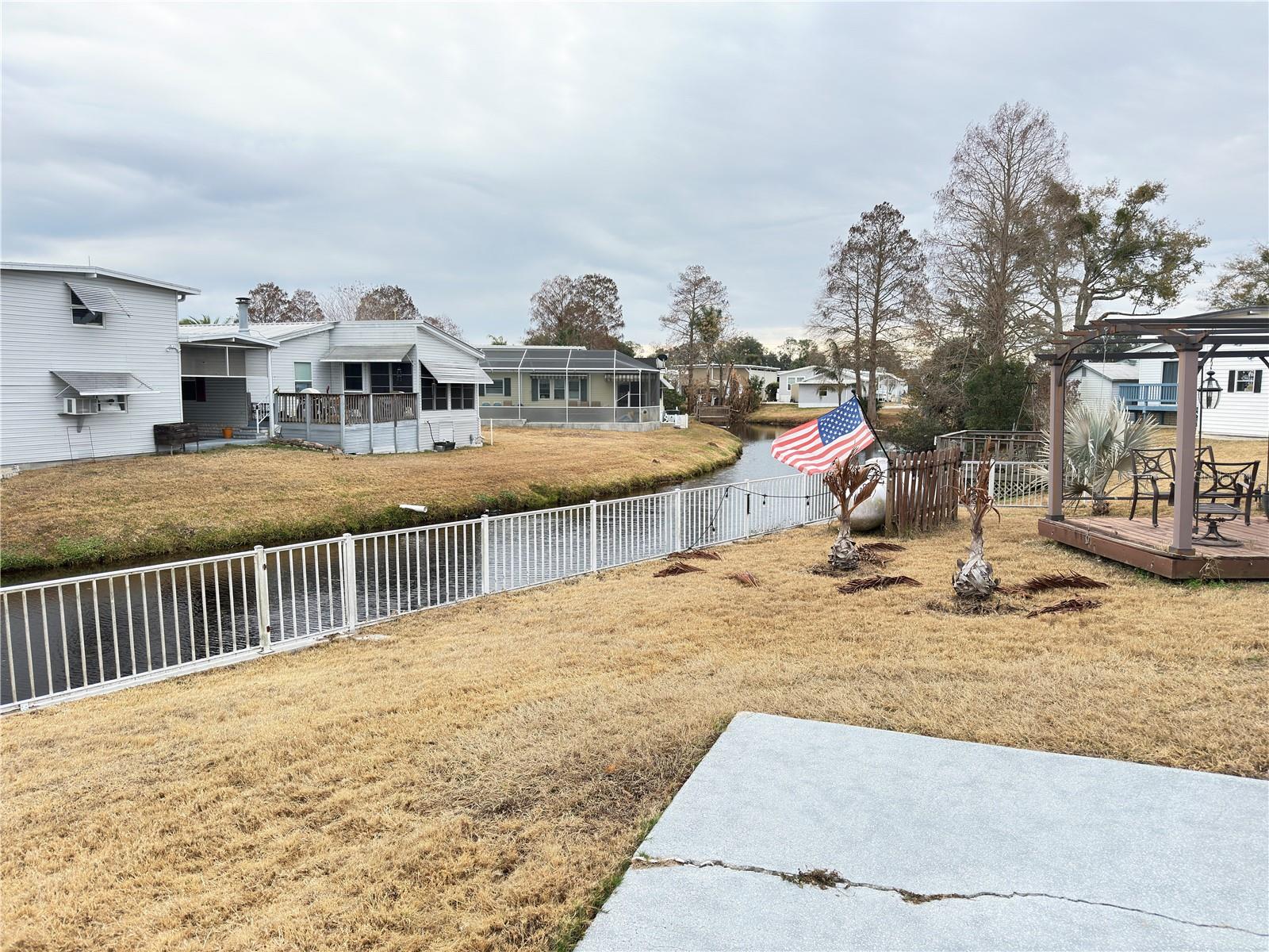 Image 41 of 45 For 4992 Shore Line Drive