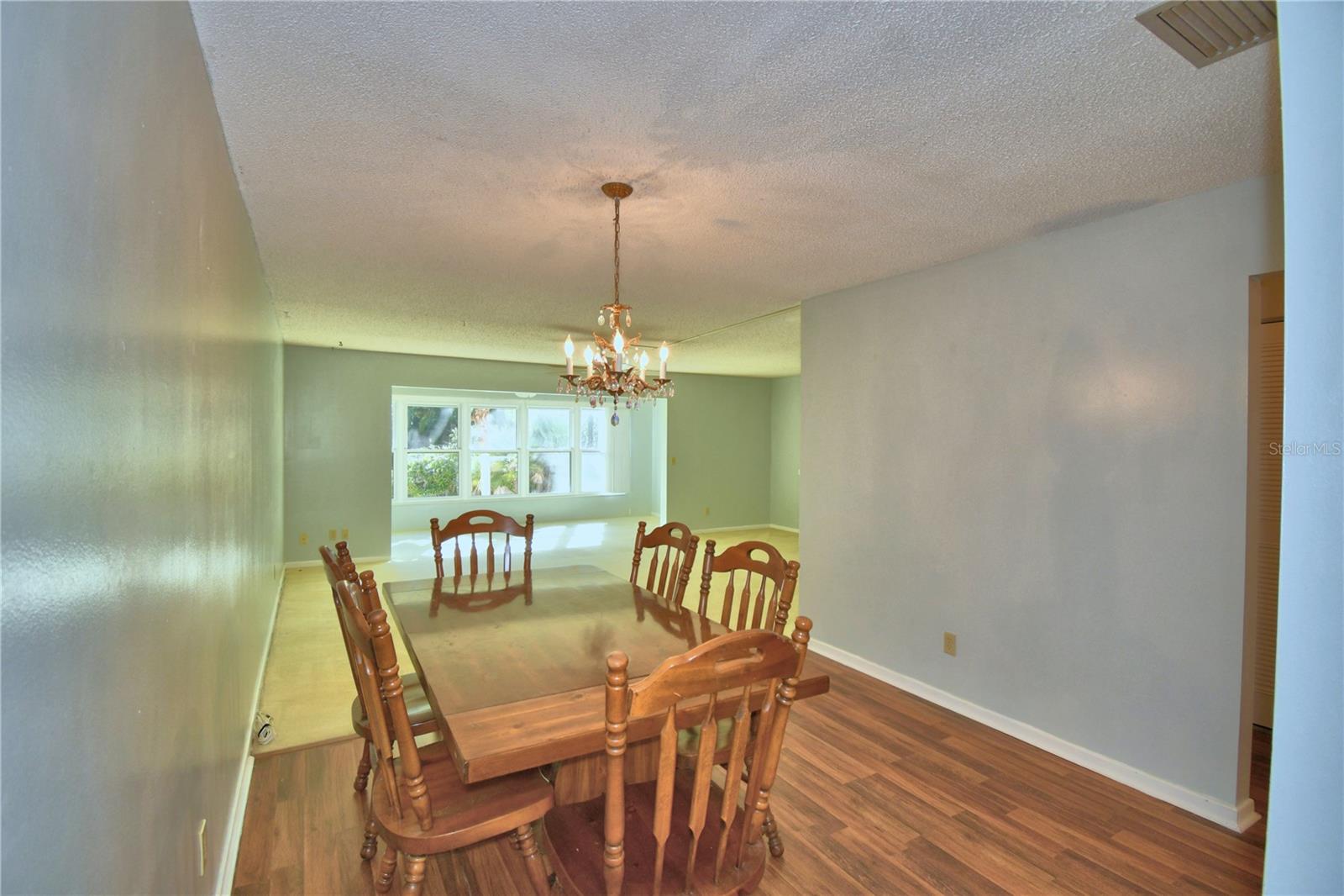 Image 11 of 51 For 200 El Camino Drive 203