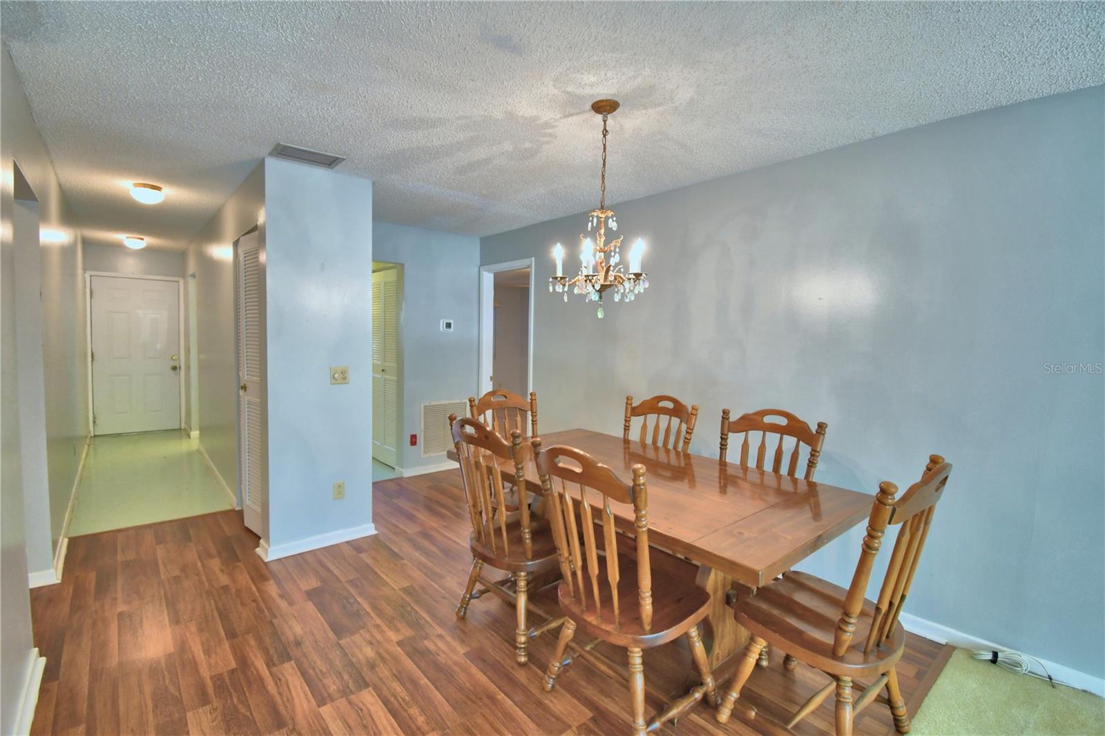 Image 13 of 51 For 200 El Camino Drive 203