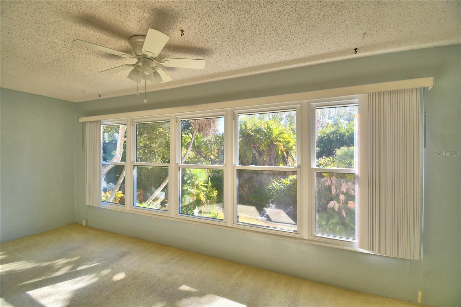 Image 17 of 51 For 200 El Camino Drive 203