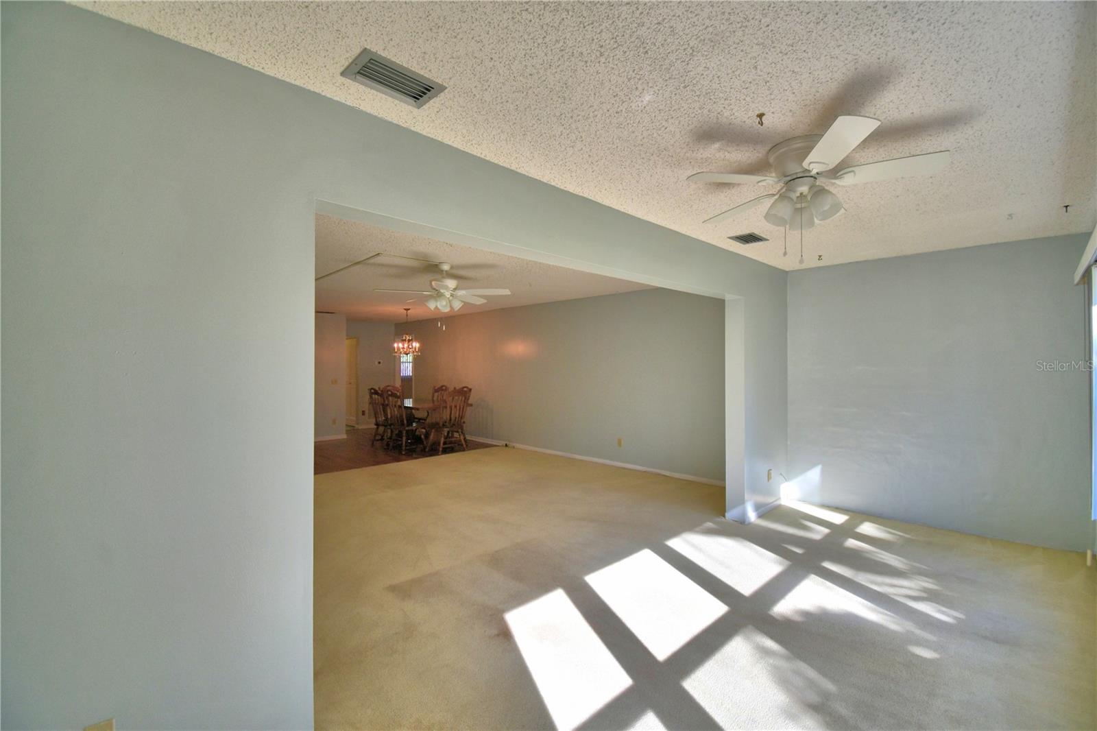 Image 28 of 51 For 200 El Camino Drive 203