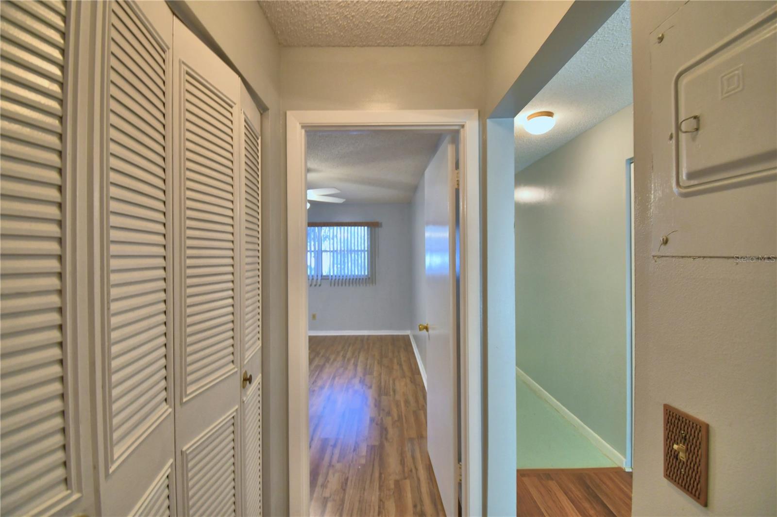 Image 37 of 51 For 200 El Camino Drive 203