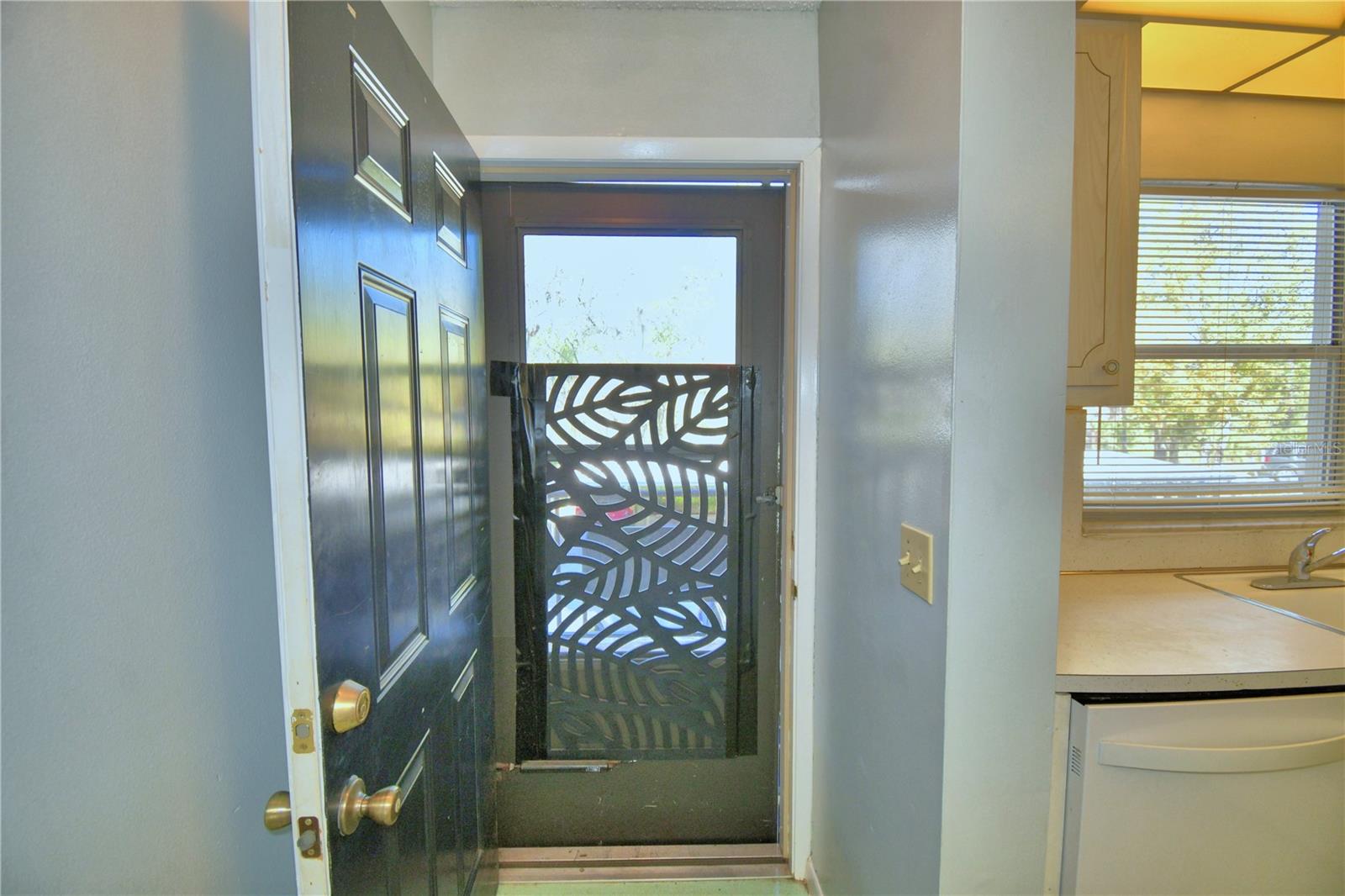 Image 4 of 51 For 200 El Camino Drive 203