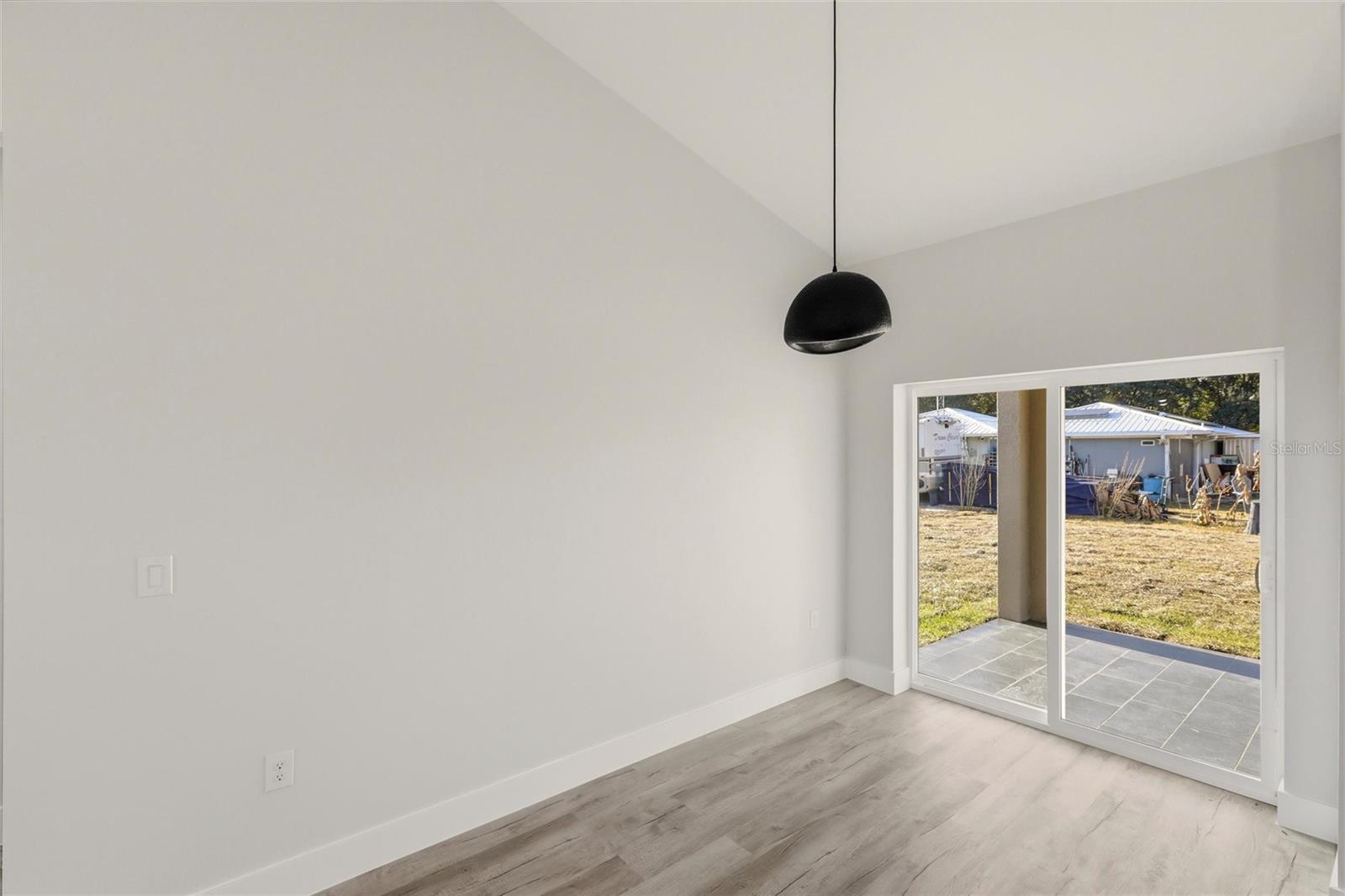 Image 10 of 33 For 3825 Citroen Drive