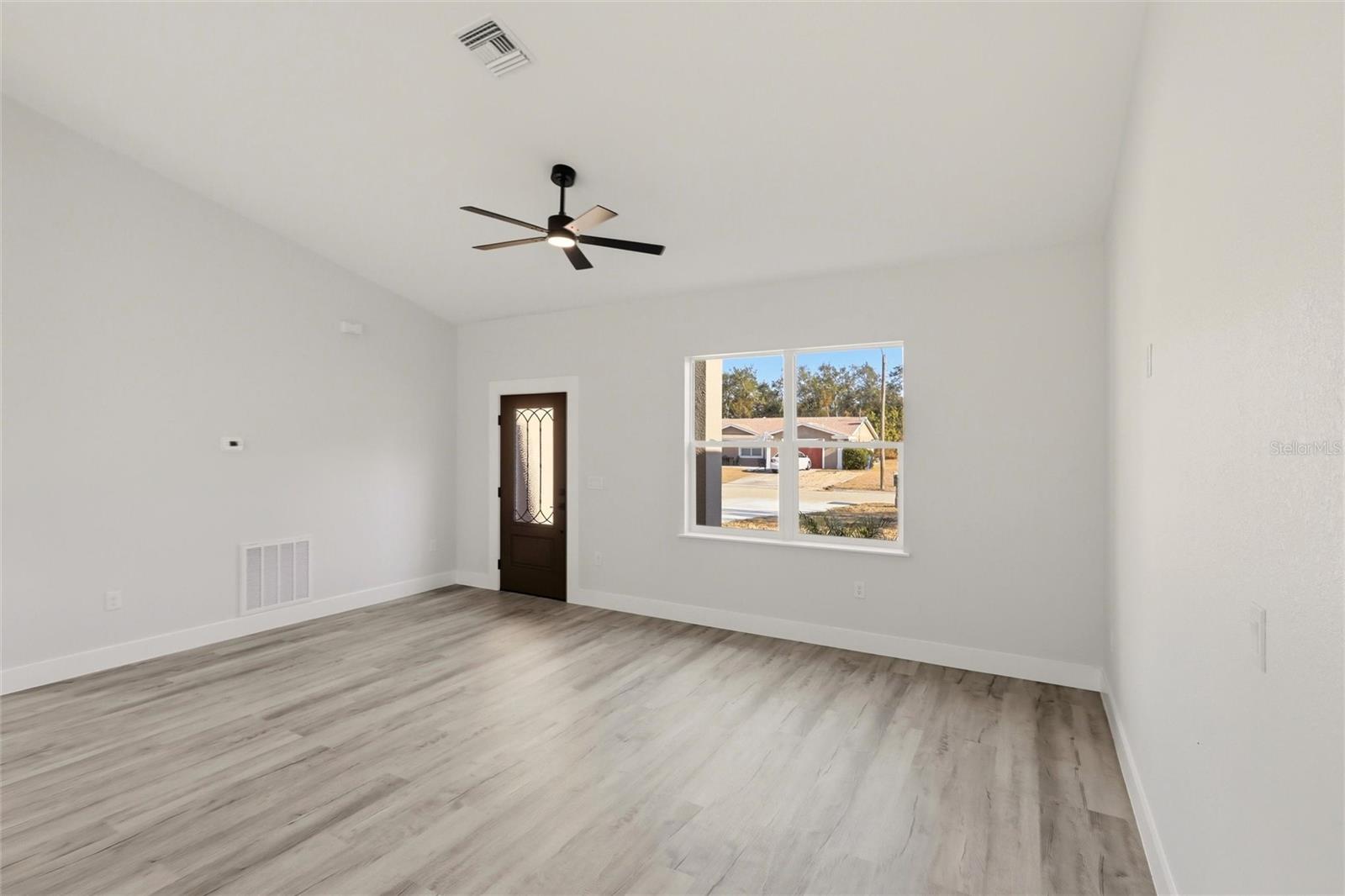 Image 3 of 33 For 3825 Citroen Drive