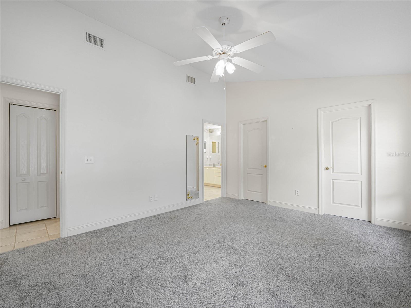 Image 17 of 40 For 528 Greenway Drive