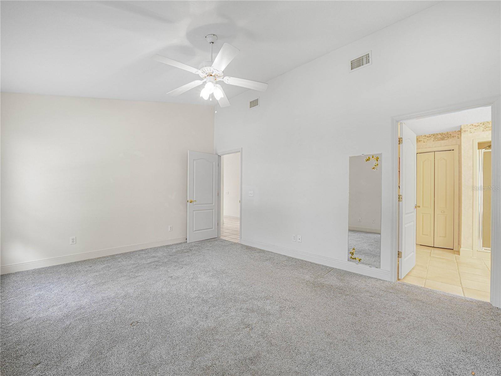 Image 20 of 40 For 528 Greenway Drive