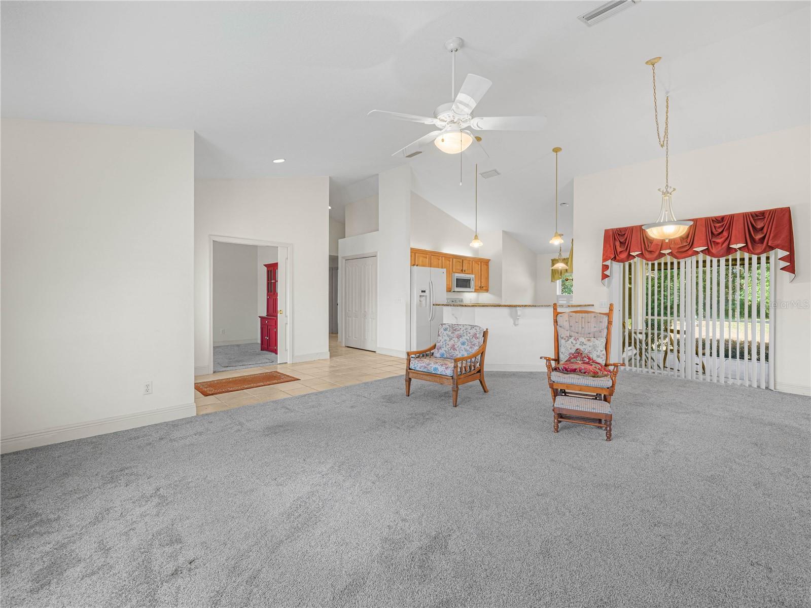 Image 3 of 40 For 528 Greenway Drive