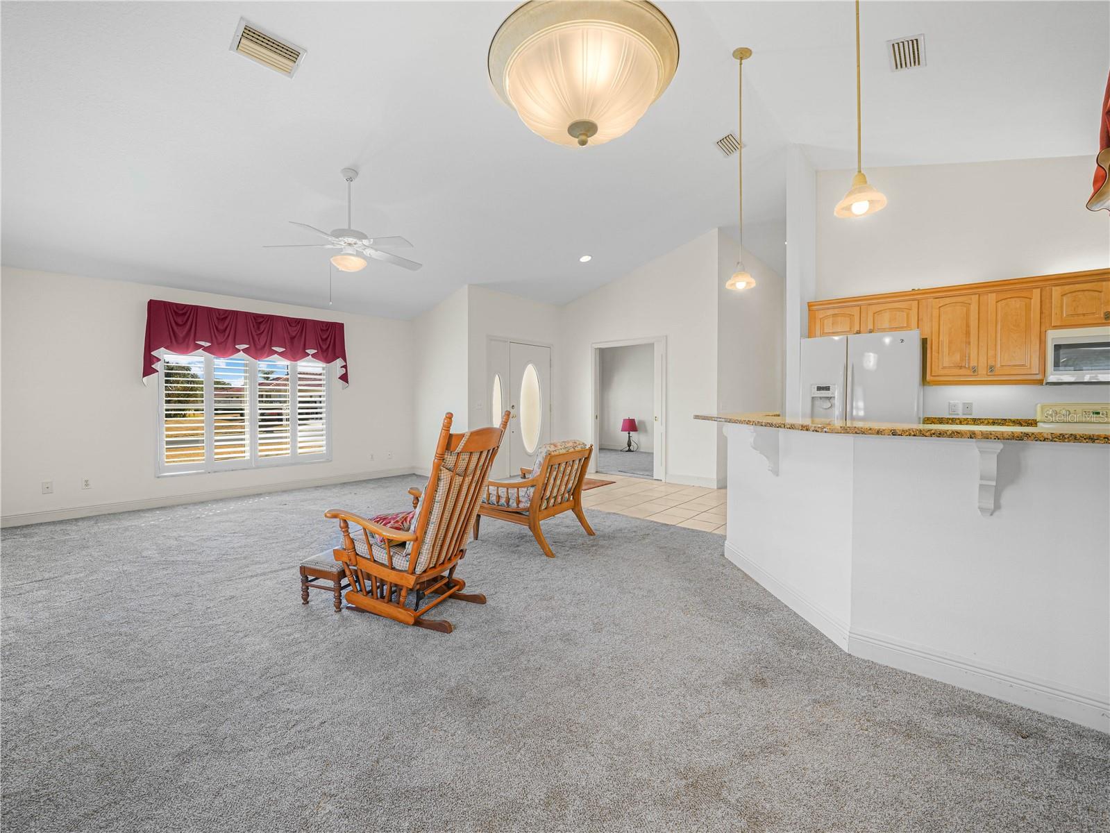 Image 4 of 40 For 528 Greenway Drive